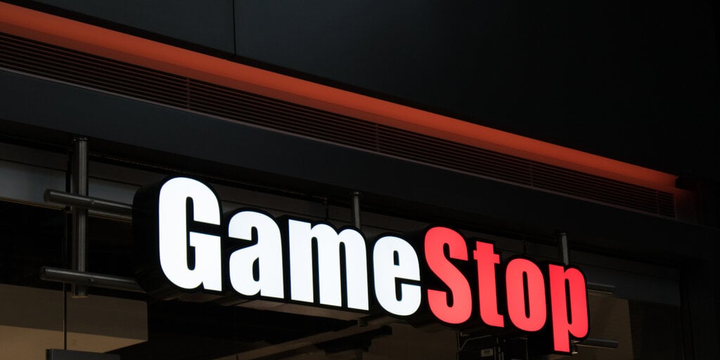 GameStop CEO Responds to Proposal, Plans to Convert  Billion Cash to Bitcoin